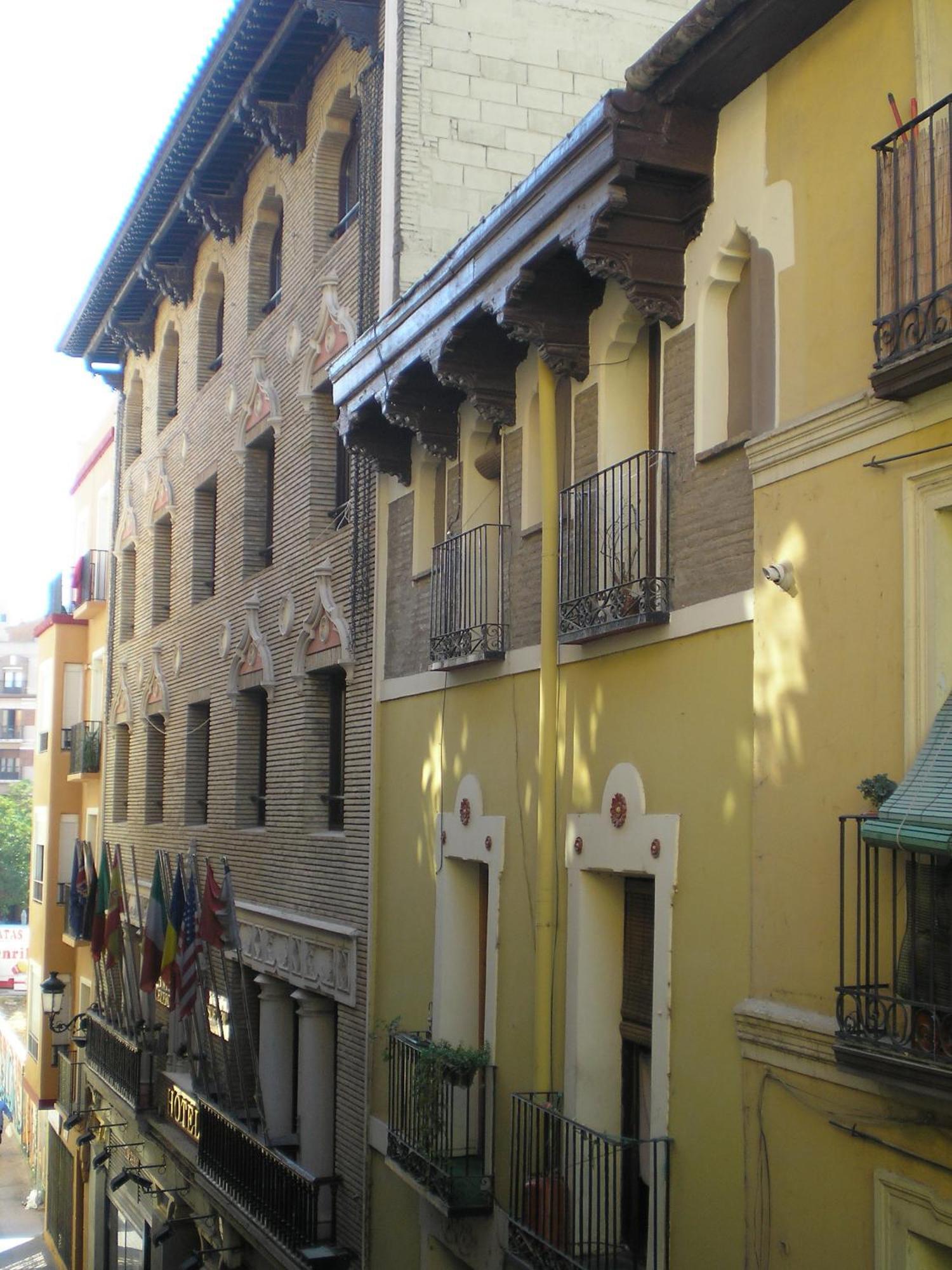 Apartamentos Turisticos Reyes Catolicos Zaragoza Exteriör bild